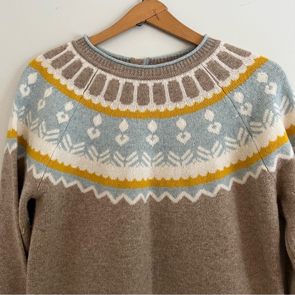 Nordic Style Sweater In Beige, Blue & Yellow - Picture 2 of 7